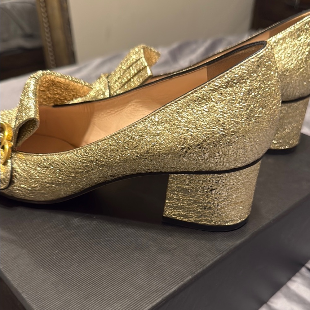 Gucci Gold Metallic Heels with Fringe Detail - Picture 4 of 10